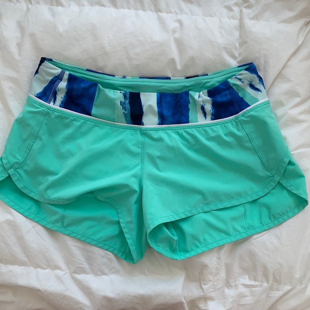 Lululemon low-rise speed up short size 6 mint